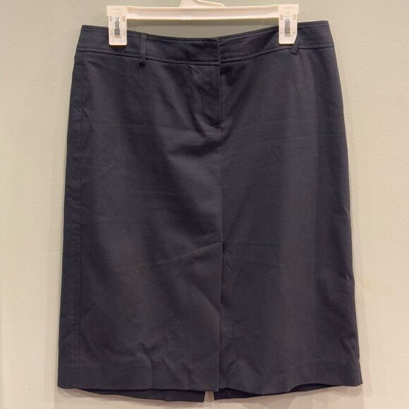 Theory Dresses & Skirts - NWOT Theory Size 10 Classic Pencil Skirt Black Career